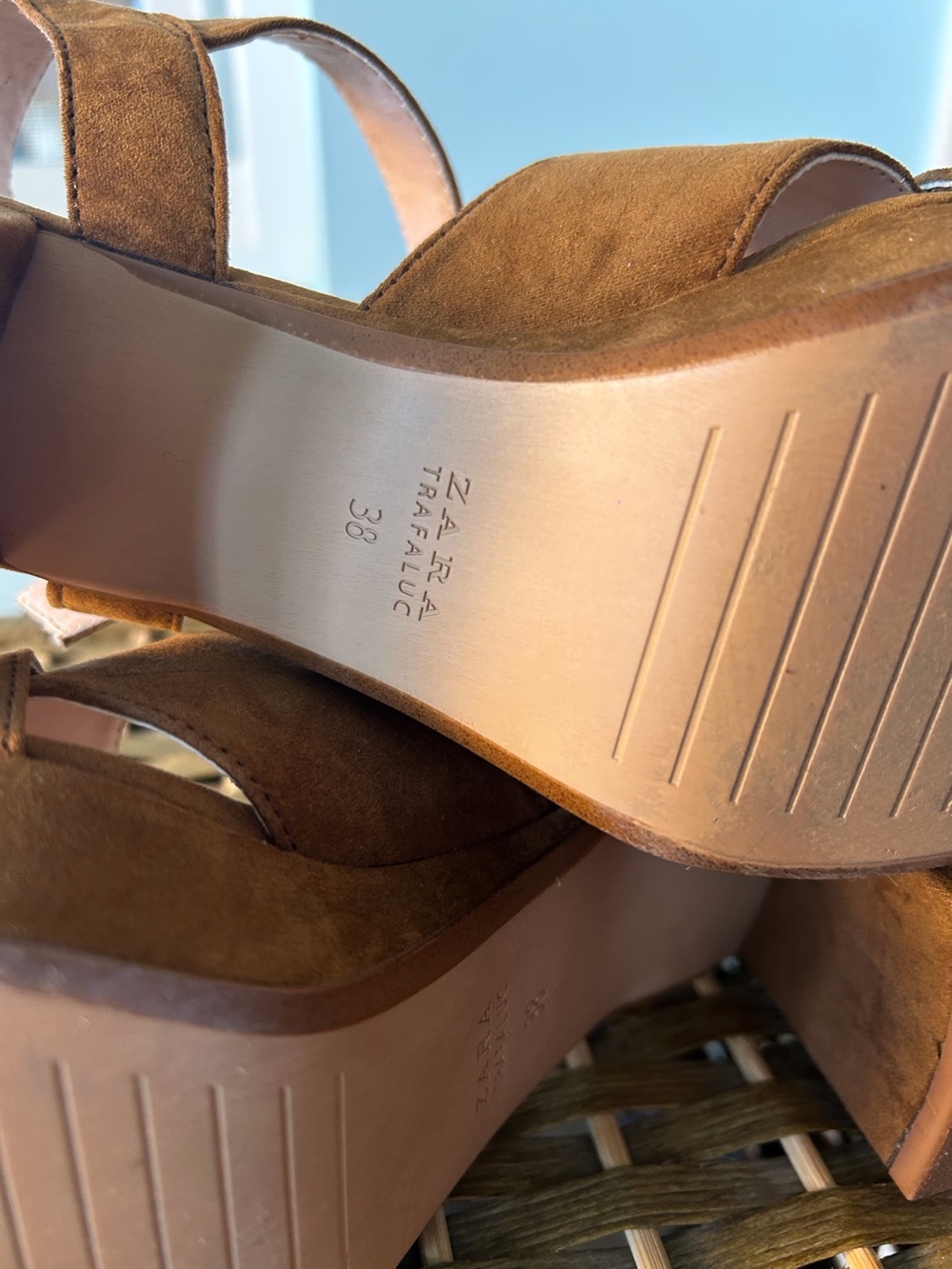 Zara Trafaluc Shoes Size 7.5 Brown Suede Platform Block Heel Crisscross Straps - Picture 10 of 10